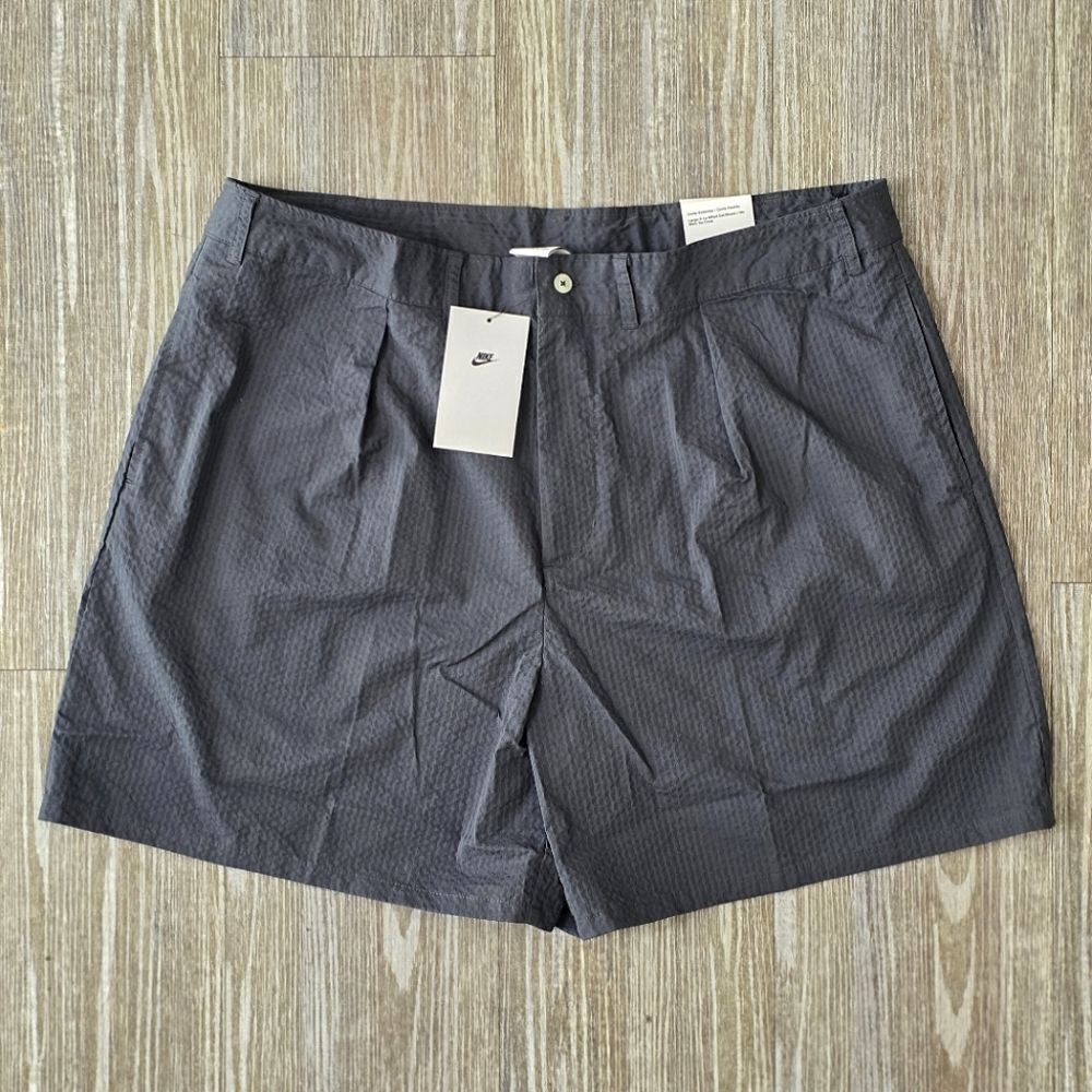 Nike Life Seersucker 6" Pleated Shorts Gray HF6363-060 Men's 36 Large L Standard